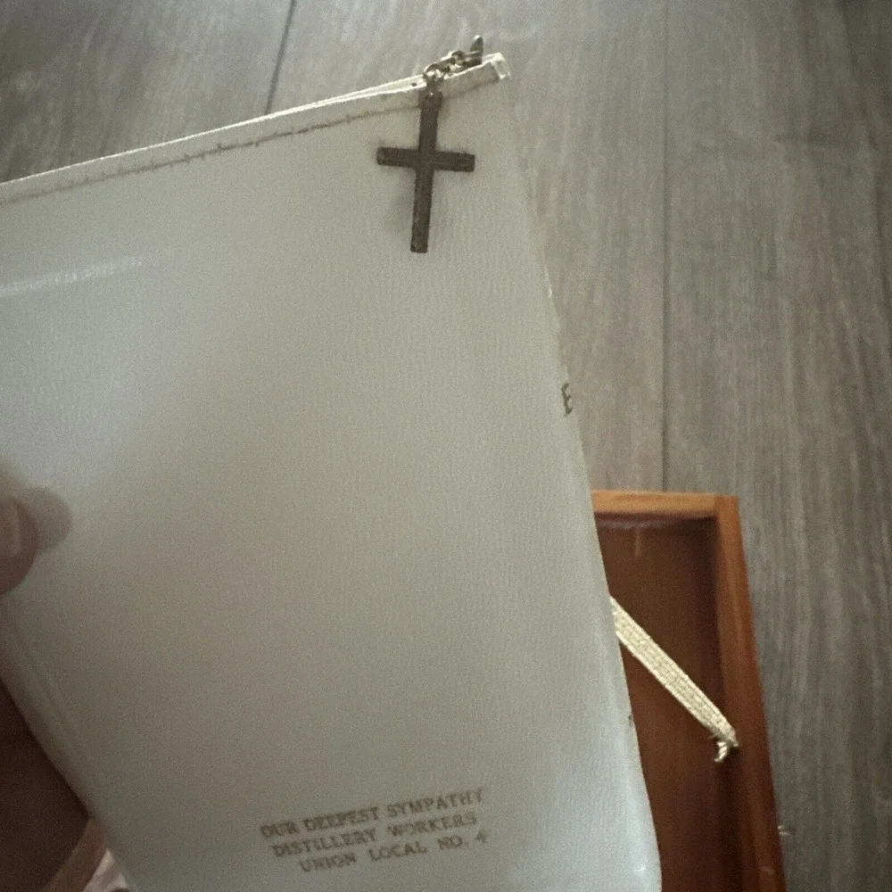 Vtg 1958 Cedar Wood Bible‎ Box White Holy Bible Distillery Workers LOCAL UNION 4